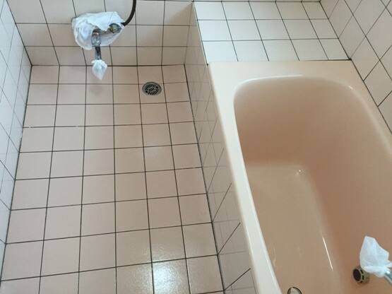 浴室掃除施工例タイル人工大理石