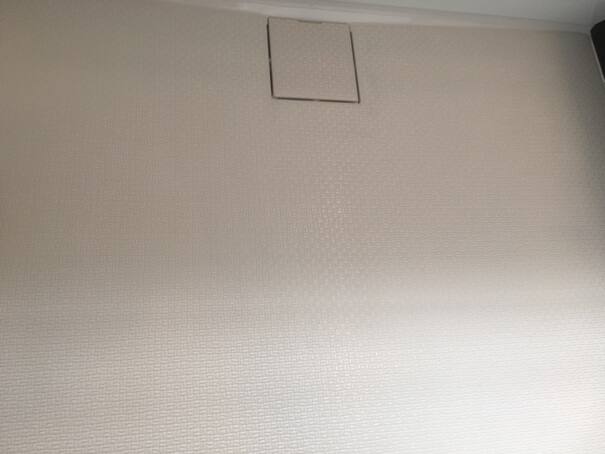 浴室床の黒ずみ除去後