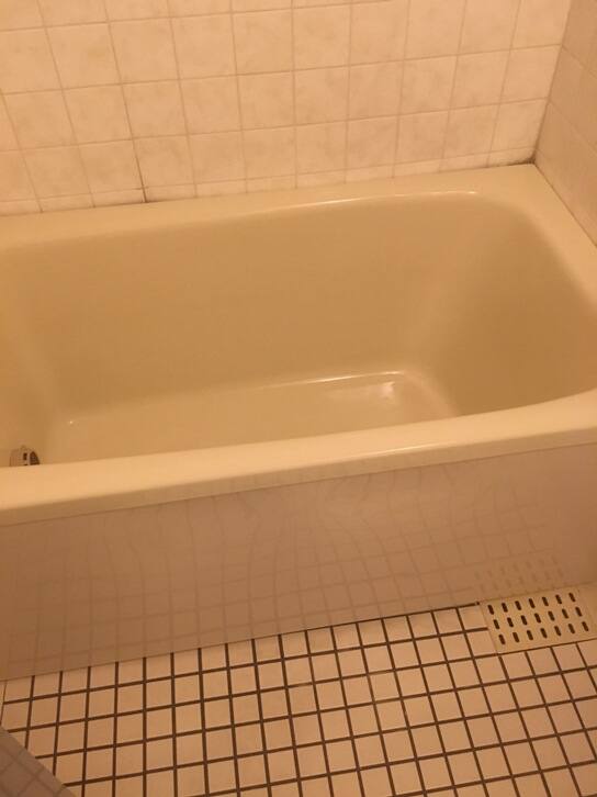 浴槽の黒ずみ落とし後